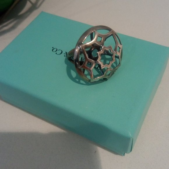 NEW Tiffany & Co. Rare, Art Deco Ring - Picture 4 of 5